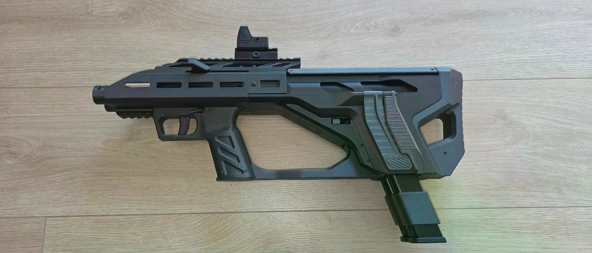 Action Army+亞龍工作室 AAP-02 Bullpup 生存遊戲 衝鋒槍 展示照