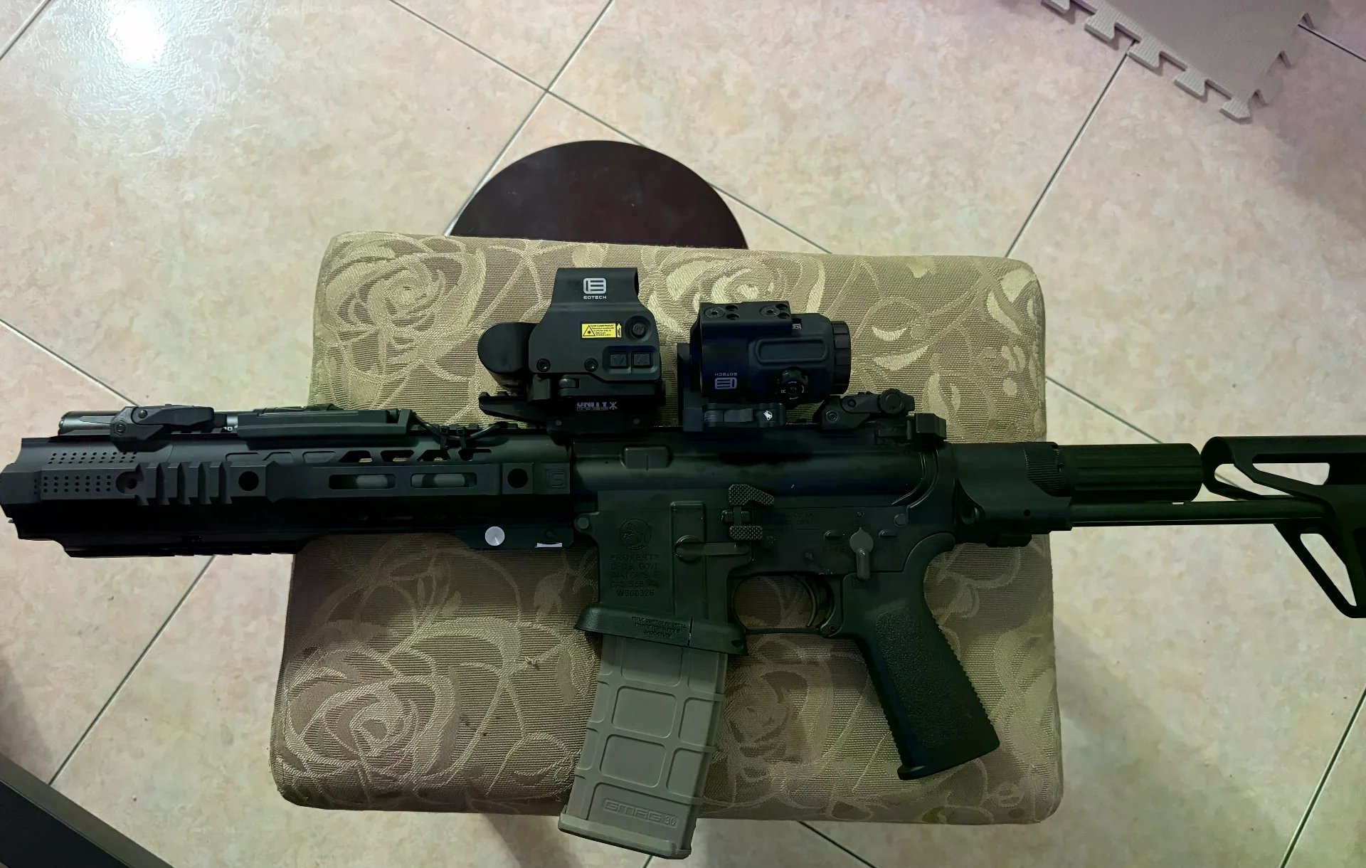 GHK Close-range combat 生存遊戲 突擊步槍 展示照