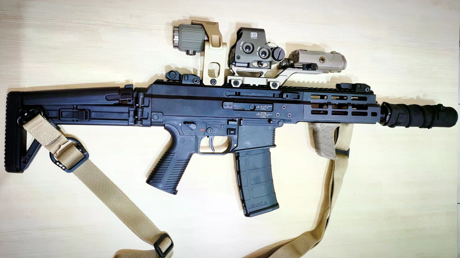 Maruyama B&T APC556 生存遊戲 突擊步槍 展示照